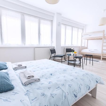 זאגרב The Dots Hostel מראה חיצוני תמונה