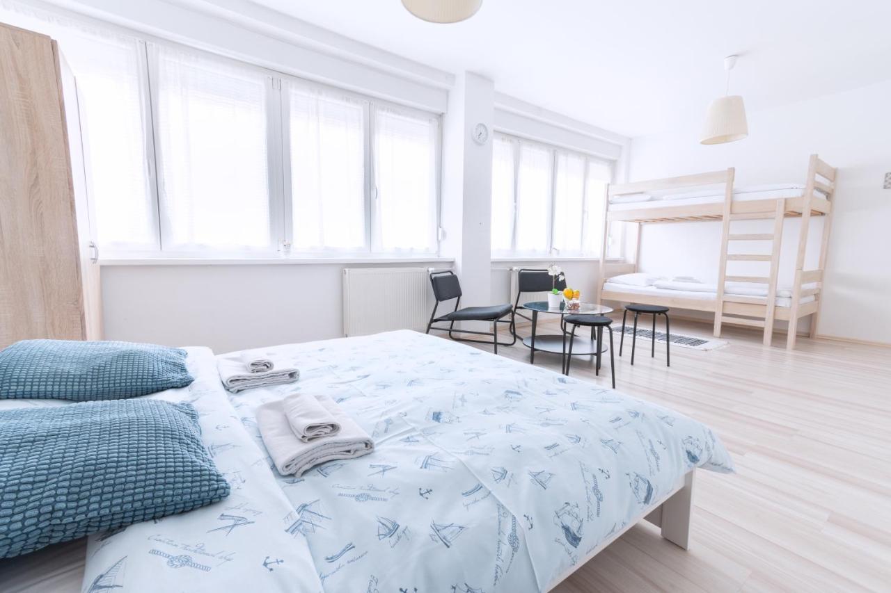 זאגרב The Dots Hostel מראה חיצוני תמונה