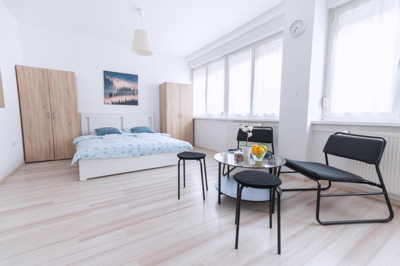 זאגרב The Dots Hostel מראה חיצוני תמונה