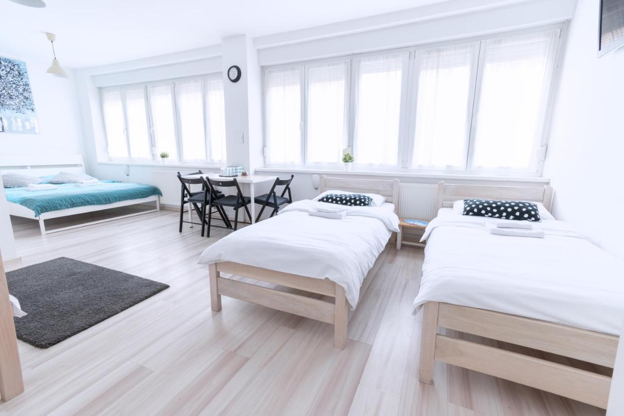 זאגרב The Dots Hostel מראה חיצוני תמונה