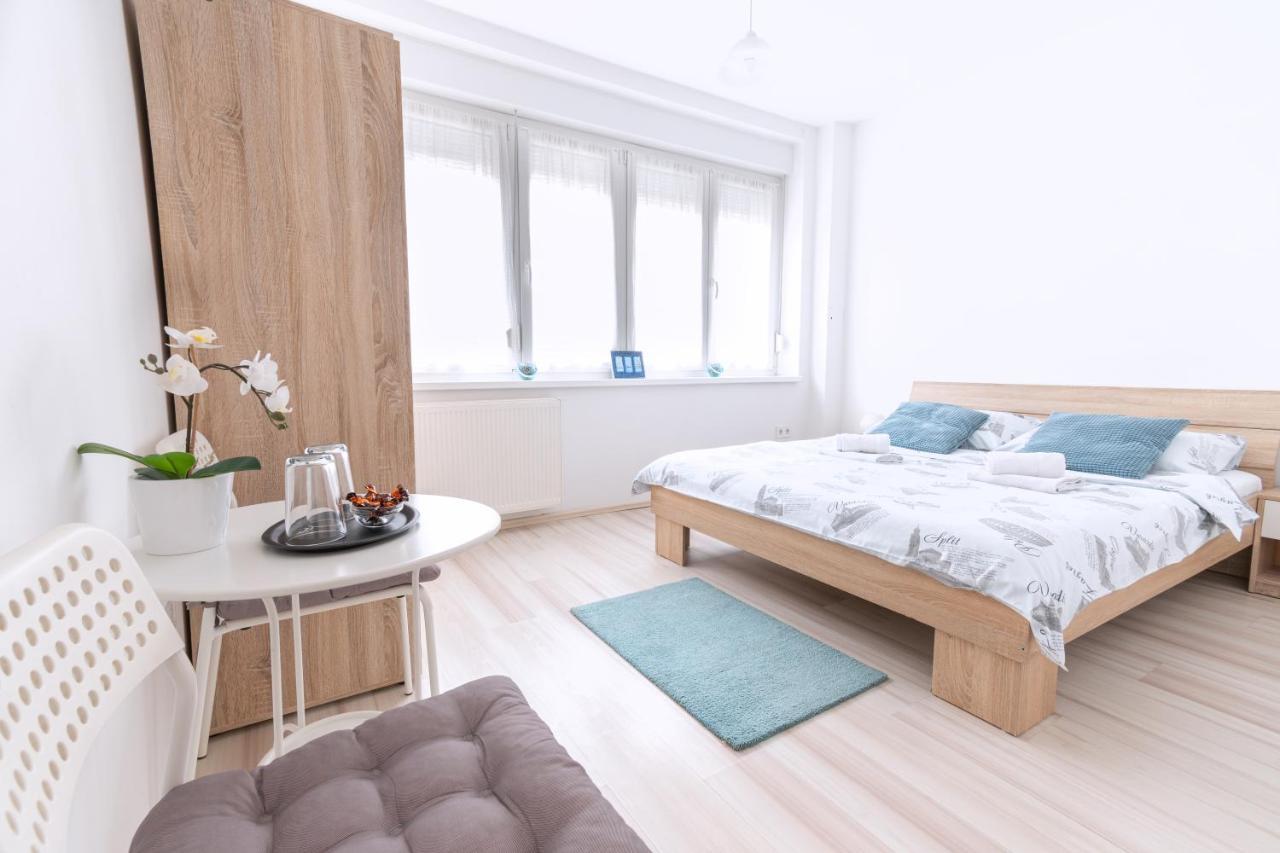 זאגרב The Dots Hostel מראה חיצוני תמונה