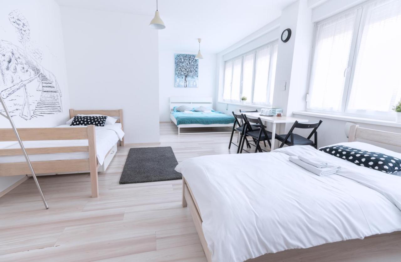 זאגרב The Dots Hostel מראה חיצוני תמונה