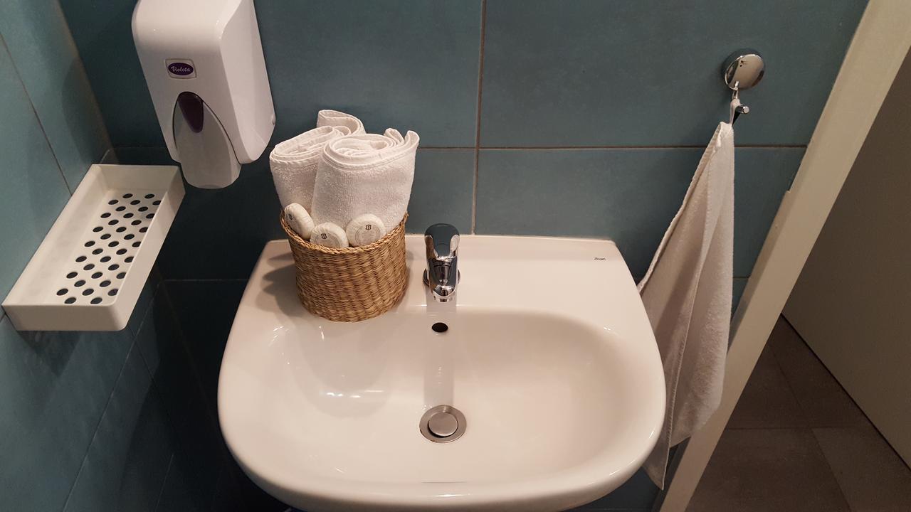 זאגרב The Dots Hostel מראה חיצוני תמונה