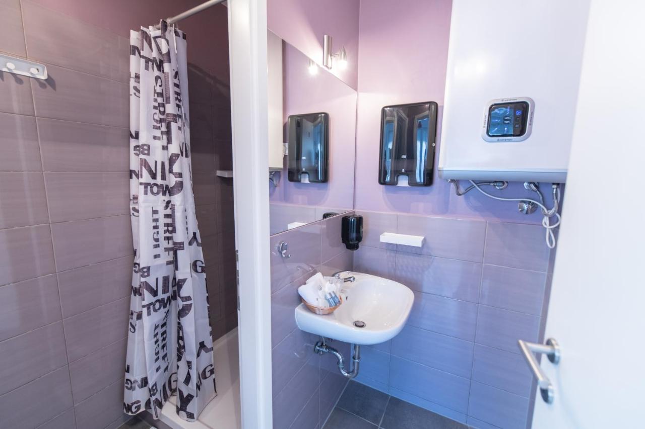 זאגרב The Dots Hostel מראה חיצוני תמונה